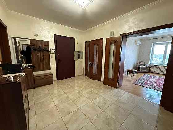 Продается просторная 4-комнатная квартира в Ворошиловском районе, ул. Челюскинцев, 153а. Донецк