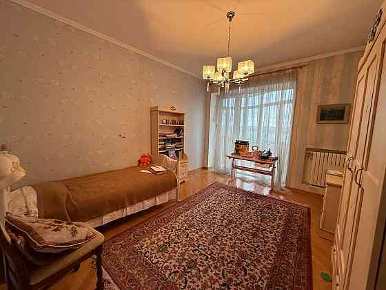 Продается просторная 4-комнатная квартира в Ворошиловском районе, ул. Челюскинцев, 153а. Донецк