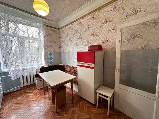 продам 2 ком.кв. в центре города. Ворошиловский район, бульвар Пушкина, Донбасс Палас Донецк