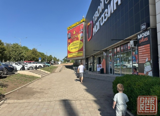 Предлагается в аренду нежилое помещение в торговом центре по проспекту Ильича цокольный этаж Донецк - изображение 1