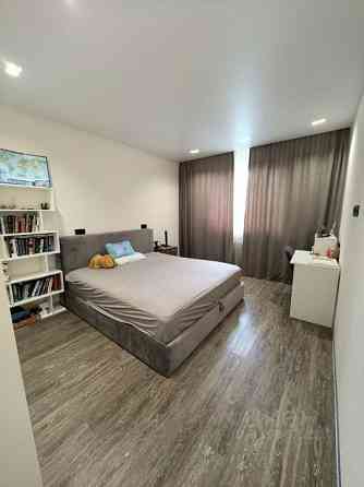 Сдается: Двухкомнатная квартира-студия Район: Ворошиловский Донецк