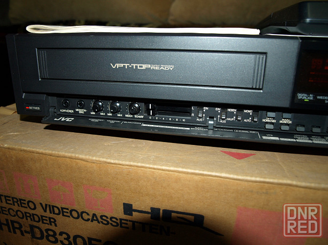 Видеомагнитофон JVC HR-D830EG HI-FI Донецк - изображение 4