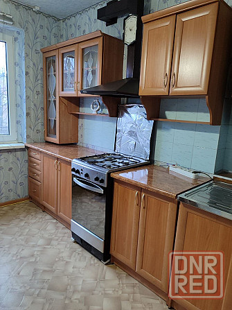 Продаётся 3-х к. кв., ул. Текстильщиков, рядом Обжора, рынок ,м-он Текстильщик Донецк - изображение 1
