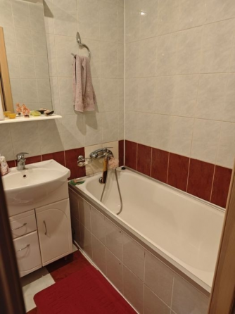 Сдаётся двухкомнатная квартира в Ворошиловском районе, ул. Челюскинцев, 167 Донецк