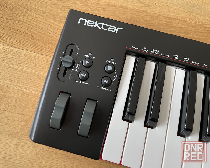 MIDI-контроллер Nektar SE 61 USB, клавиатура Донецк - изображение 4