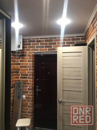 Продам 1ком крупногабаритная Текстильщик евро ремонт с мебелью и техникой 2/9 ул Высоцкого Донецк - изображение 3