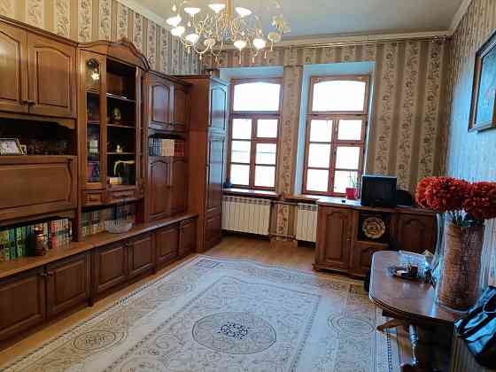 Продам отличную 2х комн. крупногабаритную квартиру с ремонтом в центре Калининского района Донецк