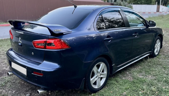 Mitsubishi Lancer 2.0 Енакиево