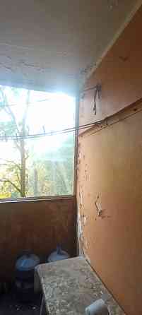 Продам 2-х комнатную в Пролетарском р-не на Коммунистической 5/9. Документы готовы. Донецк