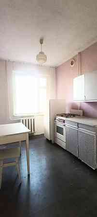 Продам 2-х комнатную в Пролетарском р-не на Коммунистической 5/9. Документы готовы. Донецк