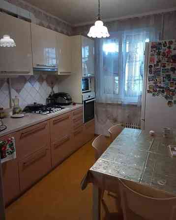 Сдается 2-х комнатная квартира в Пролетарском районе, 2 этаж 9-ти этажного дома. Донецк