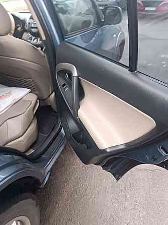Toyota RAV4 2008 год один хозяин покупалась новой в Донецке Донецк