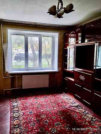 Продаётся 2 комнатная крупногабаритная, жилая квартира Мариуполь