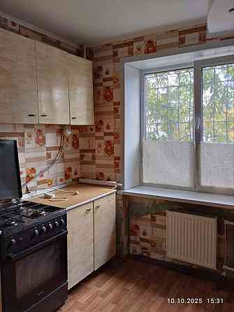 Продаётся 2 комнатная крупногабаритная, жилая квартира Мариуполь