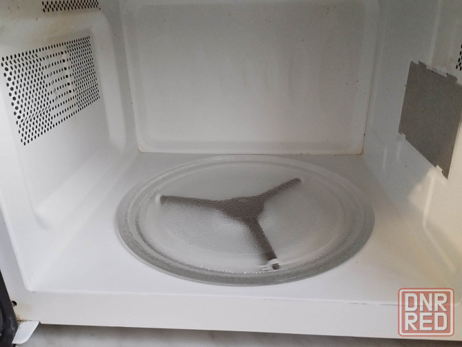 микроволновая печь LG в рабочем состоянии с простым механическим управлением Донецк - изображение 2