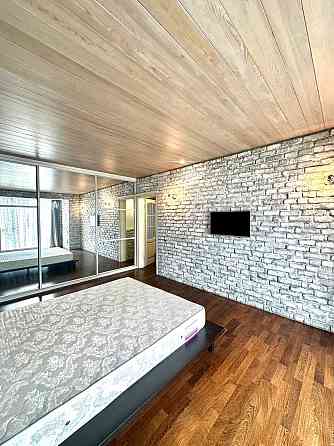 Продается отличная 5-ти комн. квартира в Ворошиловском р-не, г. Донецк, ул. Генерала Антонова Донецк