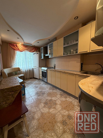 Продам 3-х комнатную. квартиру в Червоногвардейском районе, ул.Чубаря Макеевка - изображение 1