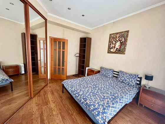 Сдам посуточно отличную квартиру площадь Ленина. Вода круглосуточно Донецк