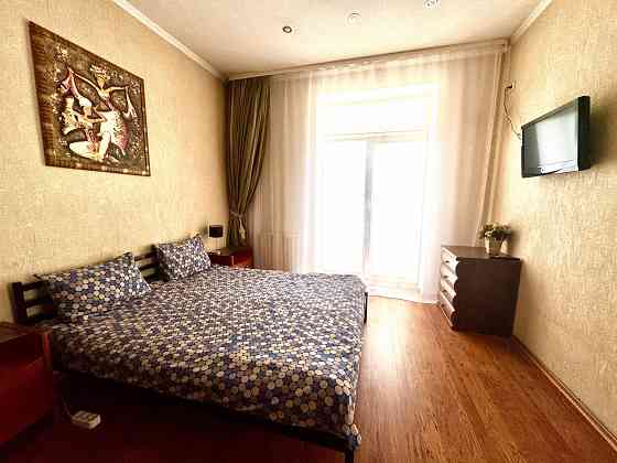 Сдам посуточно отличную квартиру площадь Ленина. Вода круглосуточно Донецк