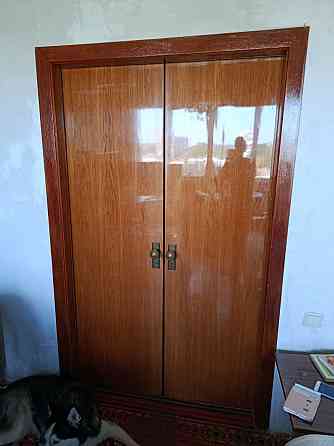 Продам двери (2 шт) Макеевка