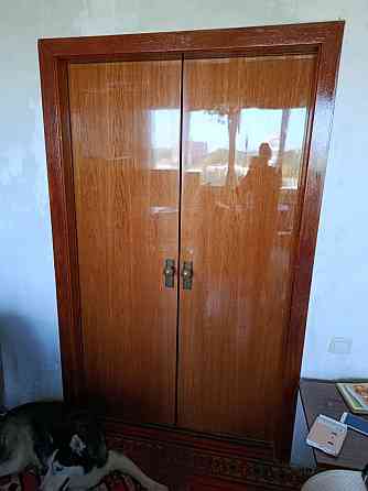 Продам двери (2 шт) Макеевка