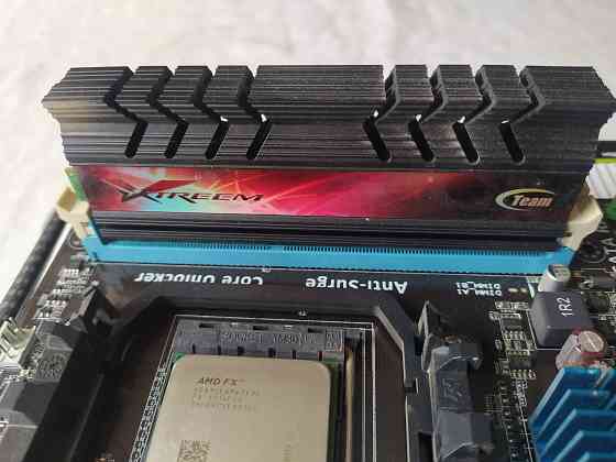 Комплект FX 8320e + M5a78l-m + 8gb DDR3 2000 MHz Горловка