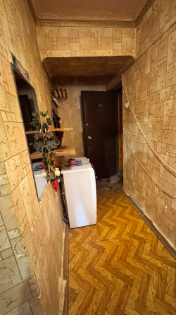 Продам 2х ком квартиру Макеевка Червоногвардейский Ул Комарова ( о-р Автостанция ) Макеевка