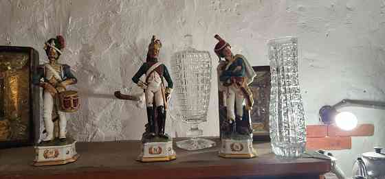 Статуэтки, посуда Макеевка