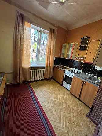Продаётся крупногабаритная 1-комнатная квартира сталинка в районе Топаза Донецк