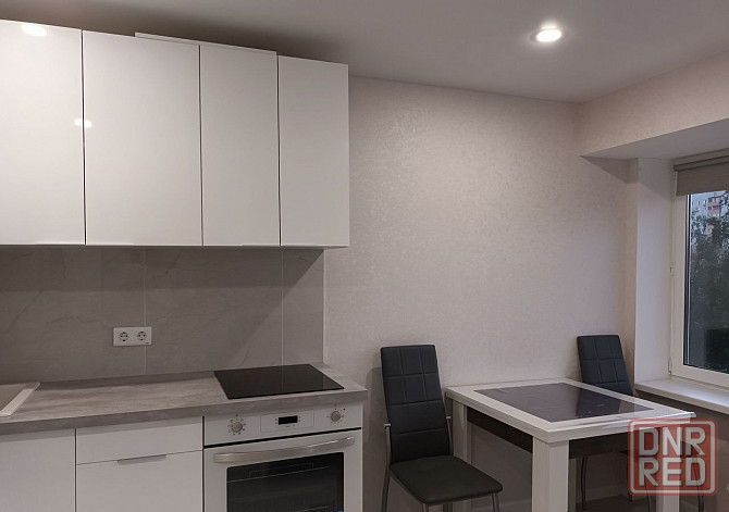 Сдаётся уютная однокомнатная квартира 40кв.м., в Ворошиловском районе, пр. Ильича Донецк - изображение 2