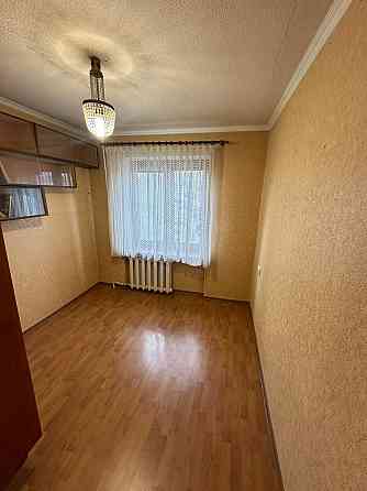 Продается трехкомнатная квартира на улице Школьный Донецк