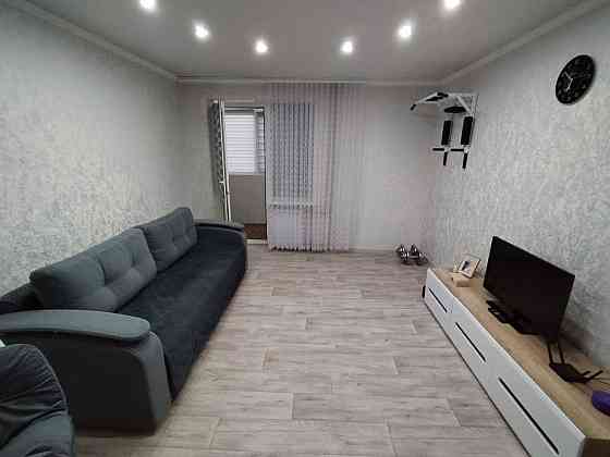 Продам 2х ком квартиру.Зеленый.3 этаж Макеевка