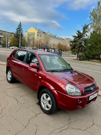 Hyundai Tucson 2.0 Бенз полный привод Макеевка