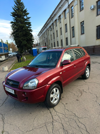 Hyundai Tucson 2.0 Бенз полный привод Макеевка