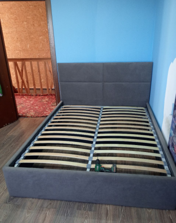 Кровать двухспальная с мягким изголовьем 160x200 Донецк