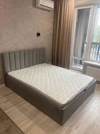 Кровать двухспальная с мягким изголовьем 160x200 Донецк