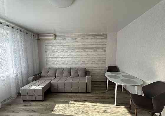 Сдаю двухкомнатную квартиру в Пролетарском районе, находится по ул. Щетинина, возле автостанции. Донецк