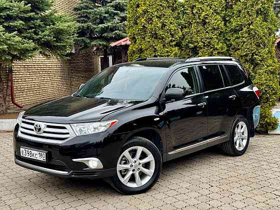 продам большой, комфортный, семейный автомобиль Toyota Highlander 2011 года. Донецк