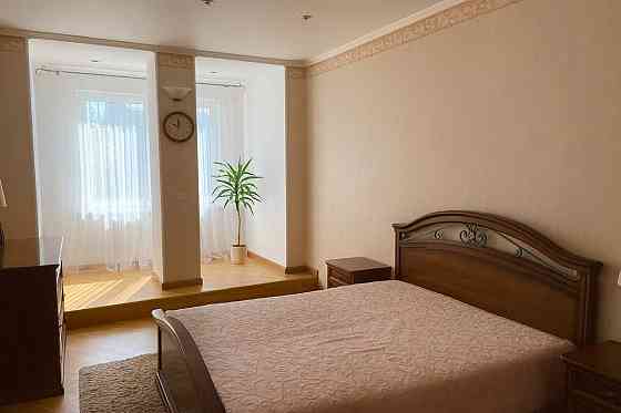 Продажа 4 комнатной квартиры в центре Донецка Донецк