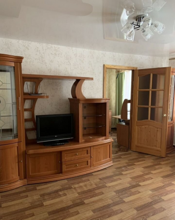 Сдaётcя двухкомнатнaя квартира в центре Донецк