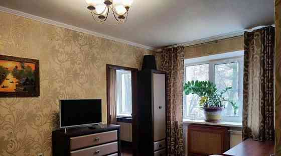 Срочная сдача двухкомнатной квартиры в Калининском районе, 56кв.м, 3 этаж девятиэтажного дома. Донецк