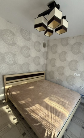 Сдаю двухкомнатную квартиру в Пролетарском районе Донецк