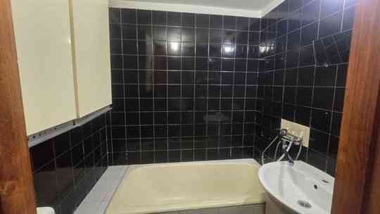 Сдается двухкомнатная квартира в Кировском р-не , ориентир Текстильщик Донецк