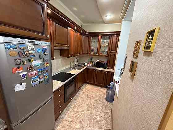 Продам 3-х комнатную квартиру в самом центре Донецка на площади Ленина Донецк