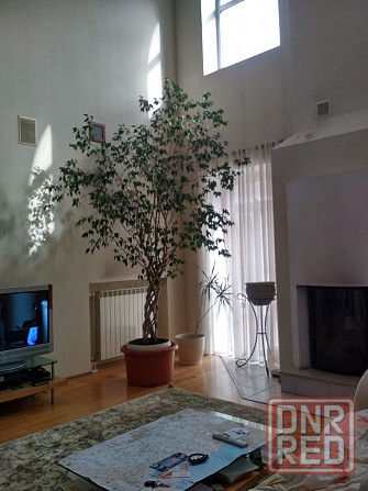 Продам Дом с бассейном в Калининском районе, ул.Фабрициуса. Площадь 350 м². ГосАкт 8.5 соток. Донецк - изображение 1