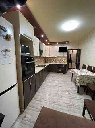 Сдаётся двухкомнатная квартира на длительный период,можно с детьми.Куйбышевский район. Донецк