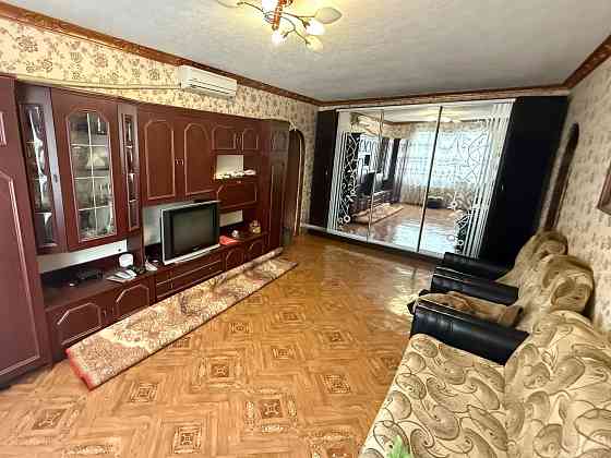 Продам 3 комн. кв., 65 кв.м., 2/9 эт., автономное отопление - Макеевка, мкр. Зелёный Макеевка