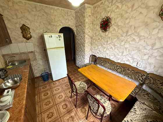 Продам 3 комн. кв., 65 кв.м., 2/9 эт., автономное отопление - Макеевка, мкр. Зелёный Макеевка