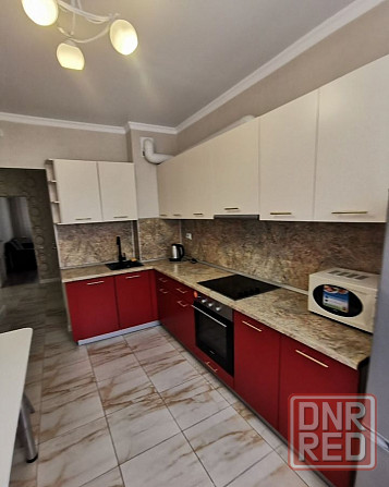 Сдам 1-комнатную квартиру в Ворошиловском районе, Донбасс Арена. Донецк - изображение 2