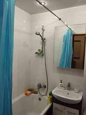 Продам двухкомнатную квартиру на Майском рынке лучший второй этаж Донецк